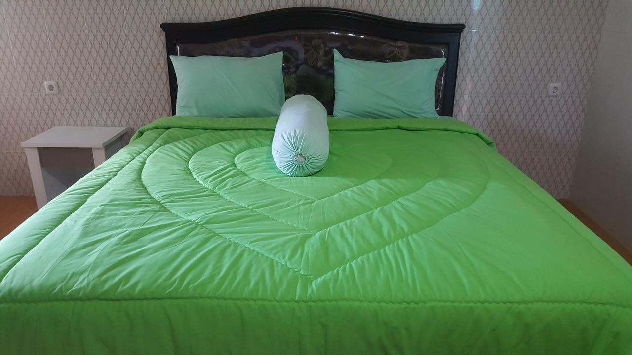 Nasional Hotel Gunungsitoli Pokój zdjęcie