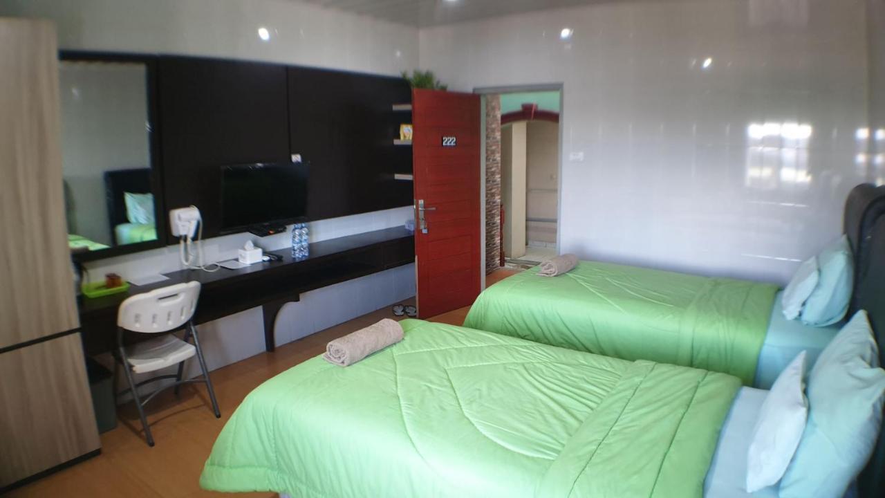 Nasional Hotel Gunungsitoli Zewnętrze zdjęcie